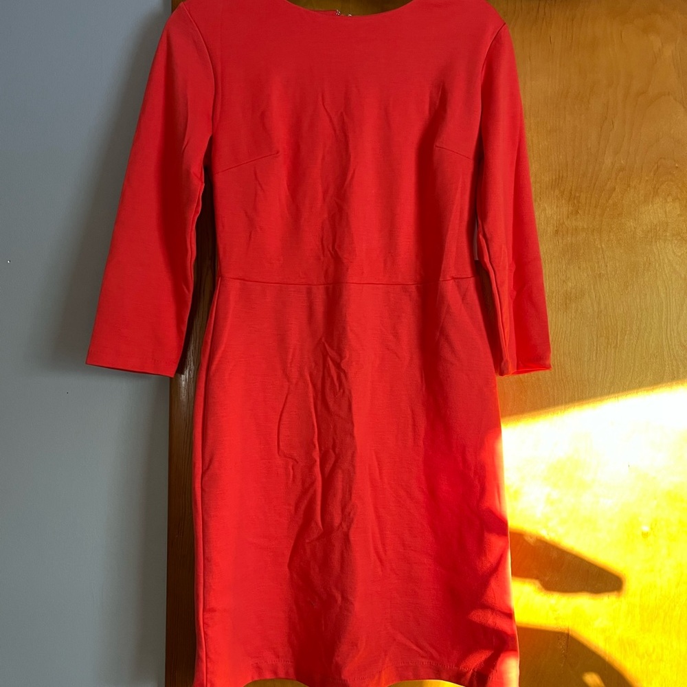 Vibrant Red Knee-Length Sheath Dress with 3/4 Sleeves for Cocktail